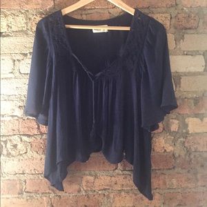 Navy Hollister crop top ☀️